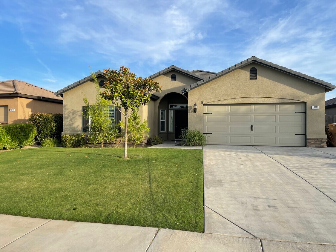 10801 Tamarron Dr, Bakersfield, CA 93311 House Rental in Bakersfield