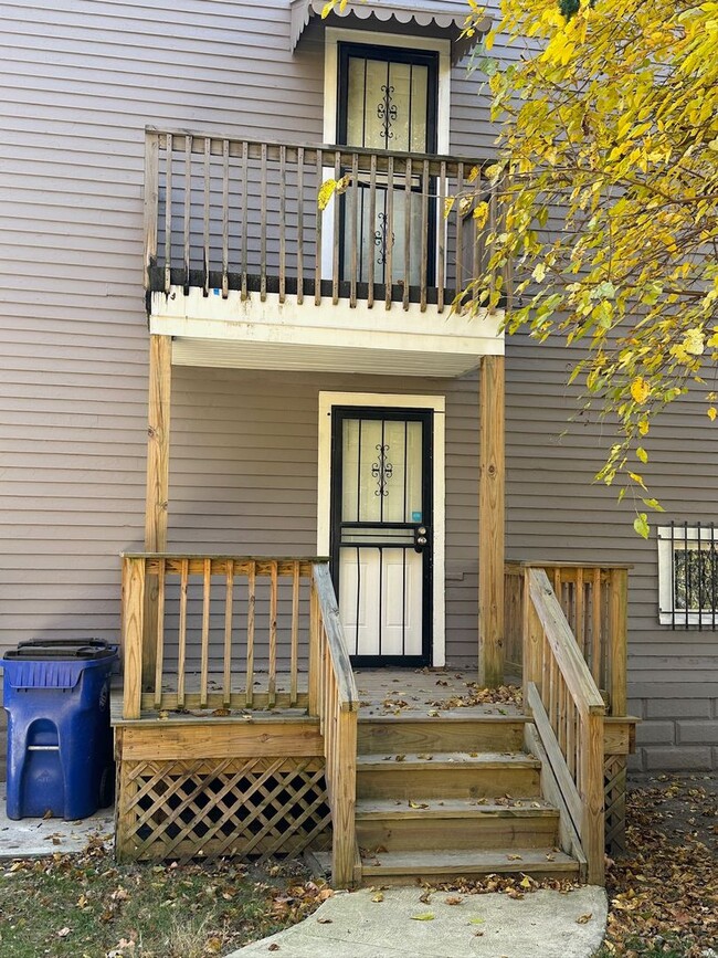 Building Photo - 12009 Griffing Ave