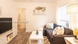 Foto principal - 27 NE 60th Terrace