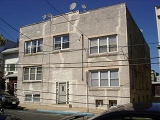 Primary Photo - 1312 7th St