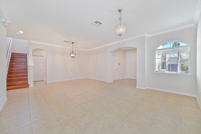 Building Photo - ** Catalina Isles - Beautiful 4 Bed/2.5 Ba...