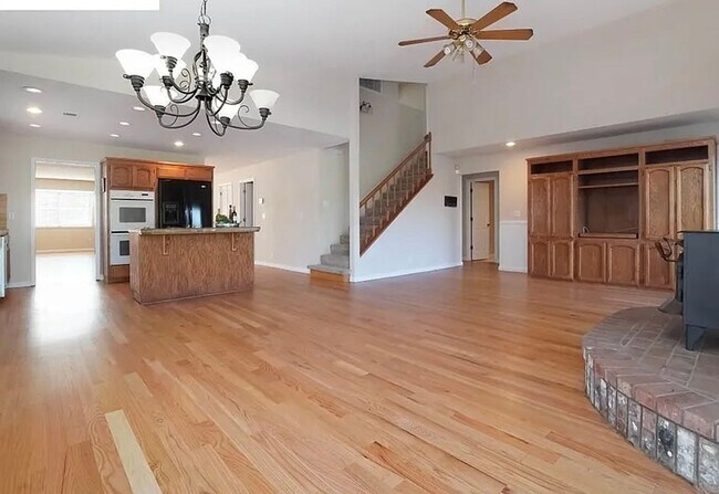 Foto del edificio - 107 W Lake Dr