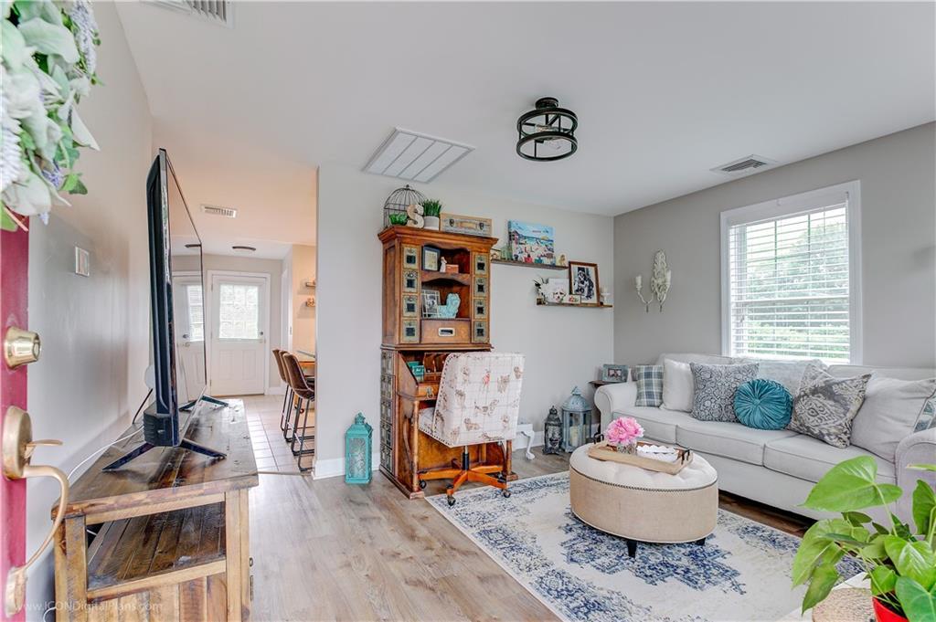 Foto principal - 1070 Crandall Rd