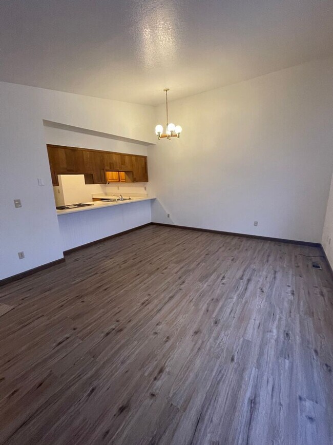 Foto del edificio - 876 N Wesglenn Cir
