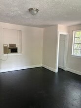 Building Photo - 804 N Harding St