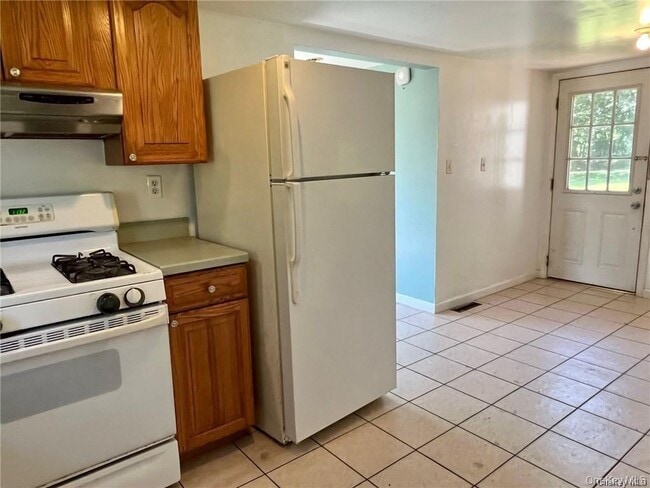 Foto del edificio - 22 Kelly Hill Rd