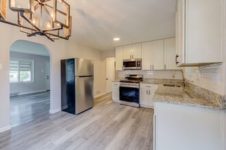 Building Photo - 9541 Theodosia Ave