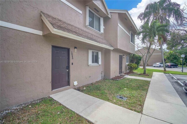 Foto del edificio - 1245 Sussex Dr