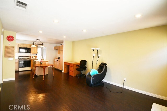 Building Photo - 7374 Greenhaven Ave