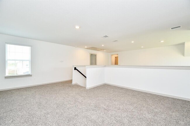 Building Photo - 7823 Elm Birch Ln
