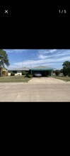 Building Photo - 1501 SW Monroe Ave