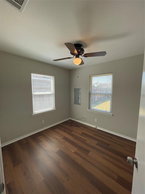 Foto del edificio - 5823 Burr Oak Dr