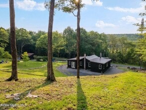 Building Photo - 1136 Enid Rd