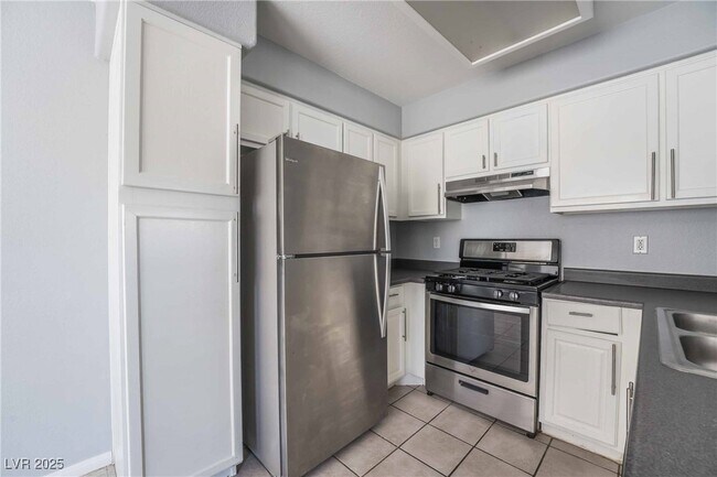 Building Photo - 5211 Caspian Springs Dr