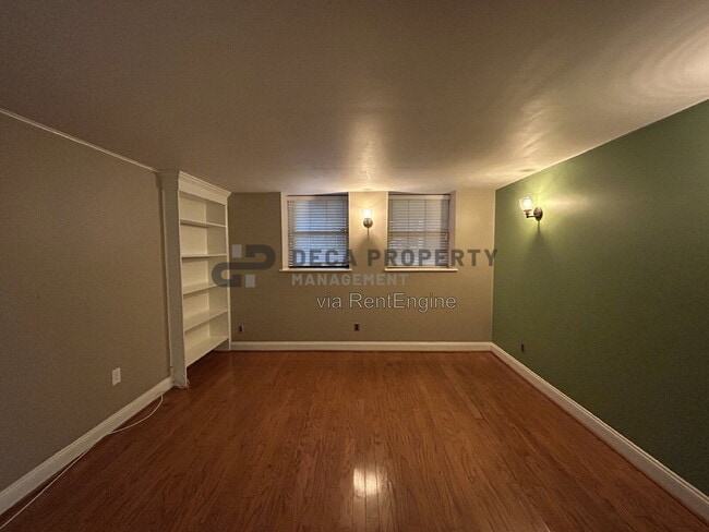 Building Photo - 17 N Taylor Ave