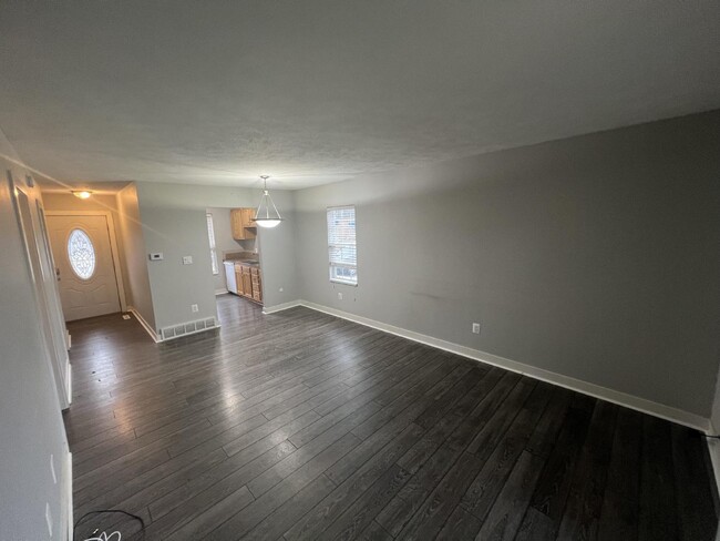 Building Photo - End Unit 2BR Condo