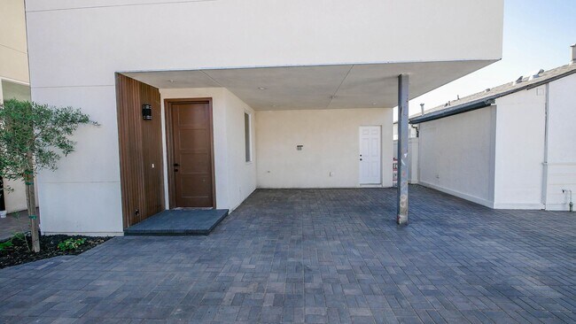 Foto del edificio - 5535-5539 Potomac St.