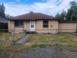 Building Photo - 11005 S Yakima Ave