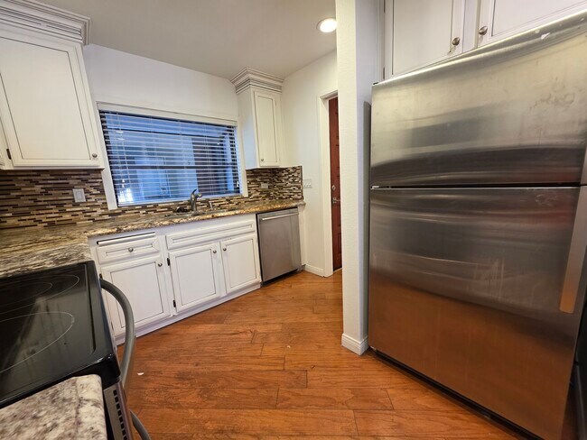 Foto del edificio - 917 Torrance St