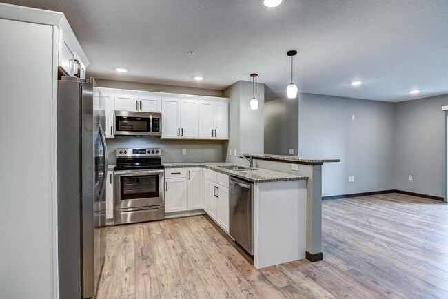 Building Photo - 102 Ridge Rd