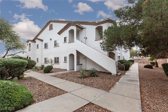 Foto del edificio - 5650 E Sahara Ave