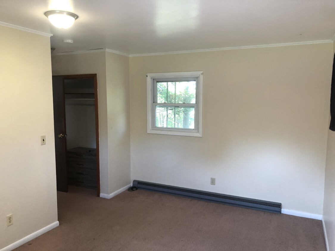Bedroom - 6659 NY-32