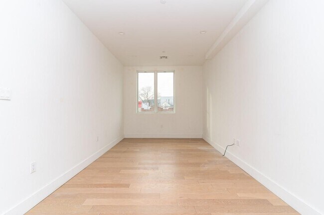 Foto del edificio - 1257 Rogers Ave