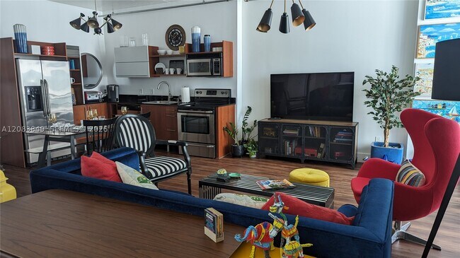 Foto del edificio - 690 SW 1st Ct