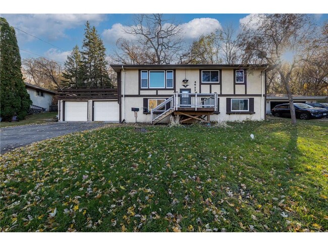 Building Photo - 4627 W 129th St