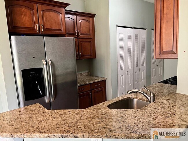 Building Photo - 3191 Cypress Ct