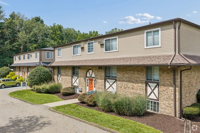 Building Photo - Oak Glen Apartments