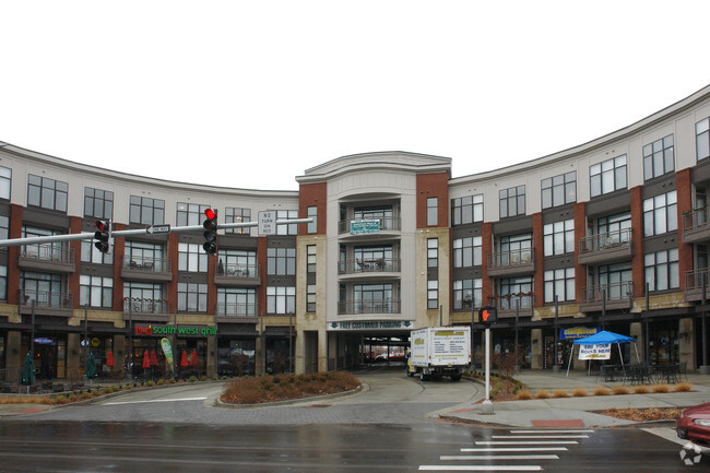 Building Photo - Centercourt Condominiums