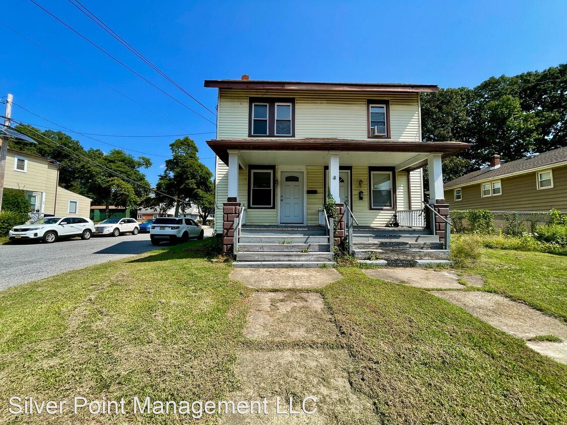 2 br, 1 bath House 606 Delaware Avenue House Rental in Florence, NJ