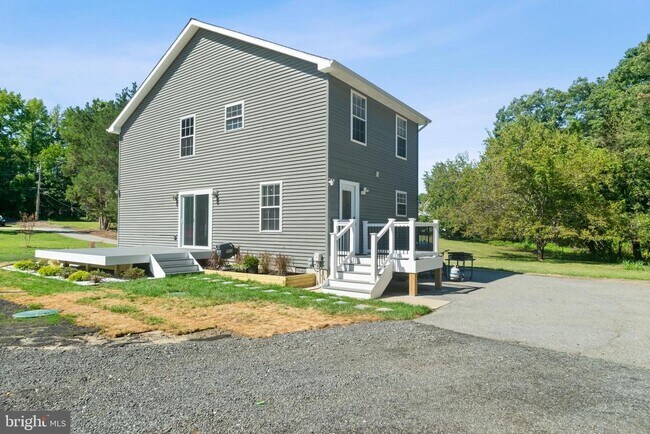 Foto del edificio - 680 Chestnut Springs Ln