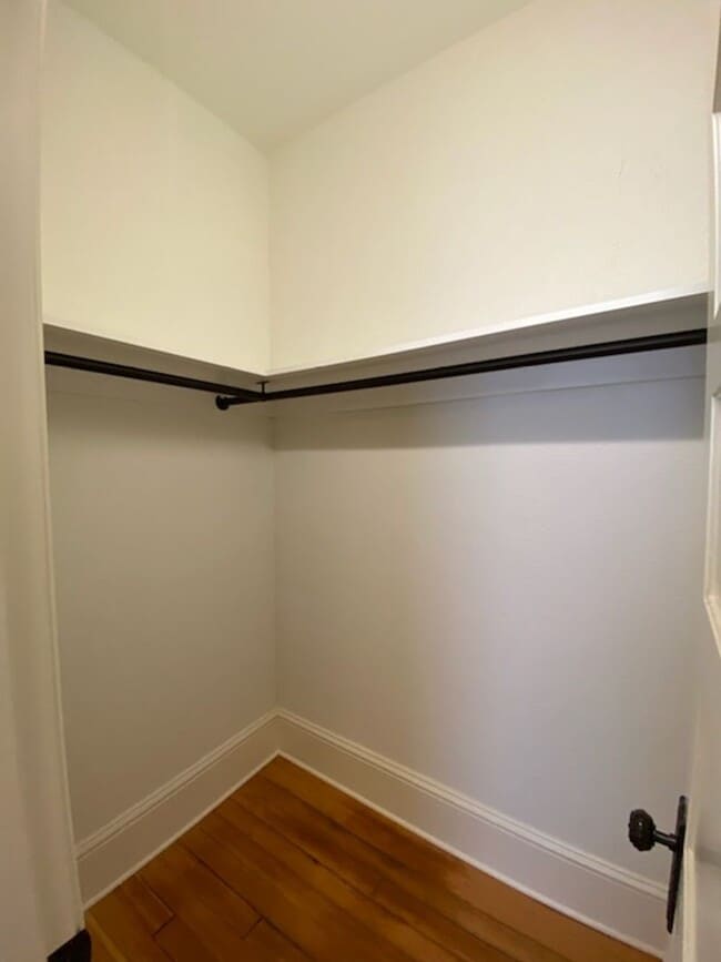 Building Photo - Cute 1bd/1bth in Cottage Grove in Historic downtown!