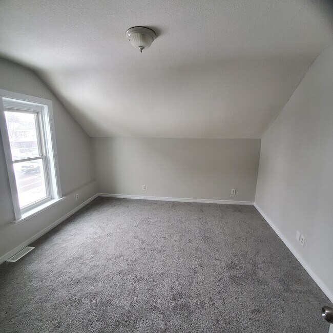 414 Stirling Av S Unit Top Floor, Kitchener, ON N2M 3H9 Apartments 414 Stirling Av S Kitchener