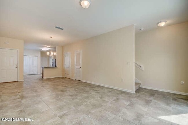 Building Photo - 714 Servia Dr