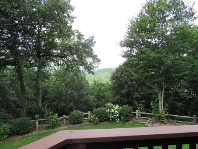 Building Photo - $2,500 - 3 Bedroom / 2.5 Bath Unfurnished ...
