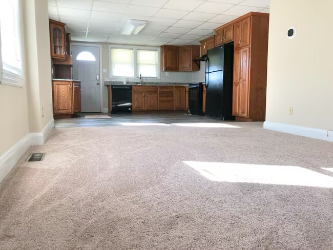 Building Photo - 13 Kemper Ave