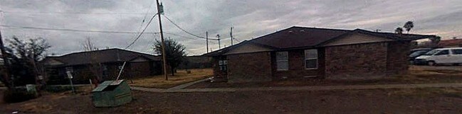 Foto del edificio - 900 Harmon Ave