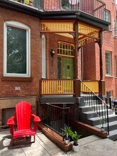 Building Photo - 53 Homewood Av