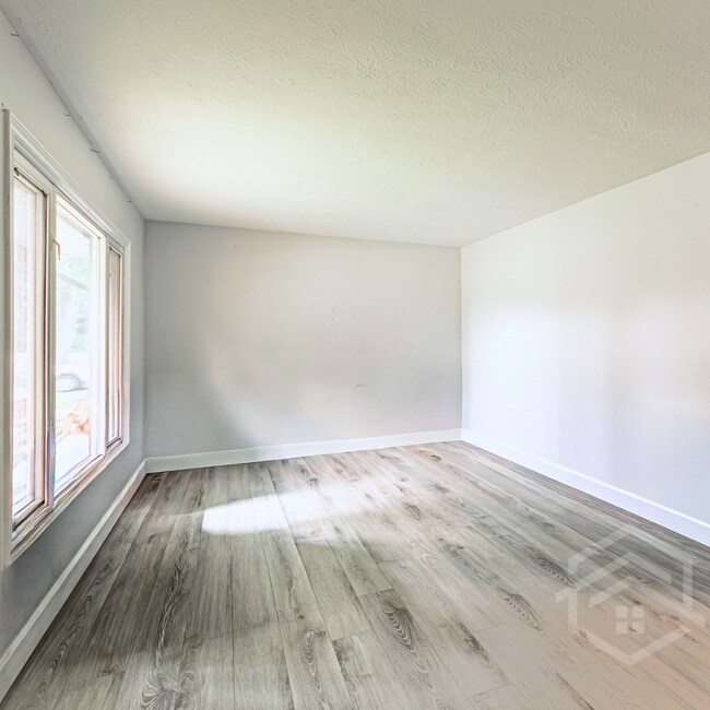 Photo du bâtiment - 3-Bedroom House in Tillsonburg!!
