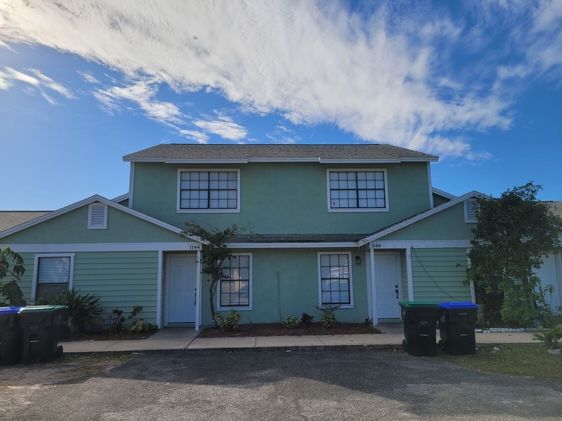 Photo - 1236 Dovehill Dr.