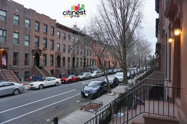 Building Photo - 390 Sackett St
