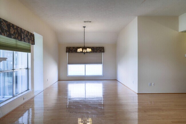 Foto del edificio - 1226 Berrystone Trail