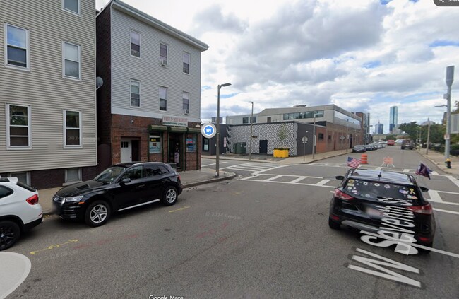 Building Photo - 53 W 7th St