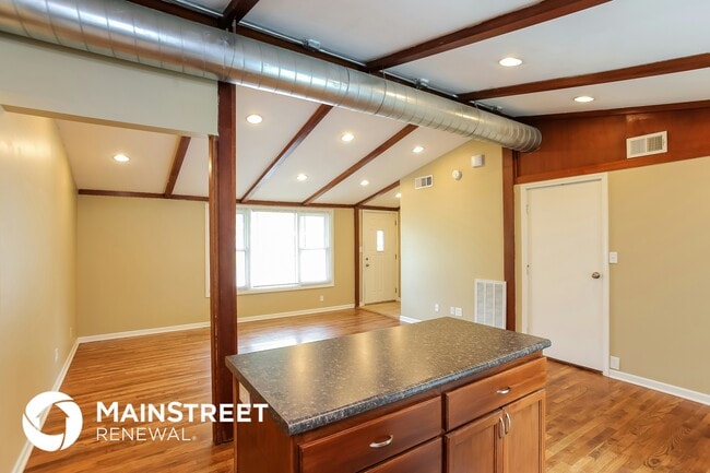 Building Photo - 5612 N Euclid Ave