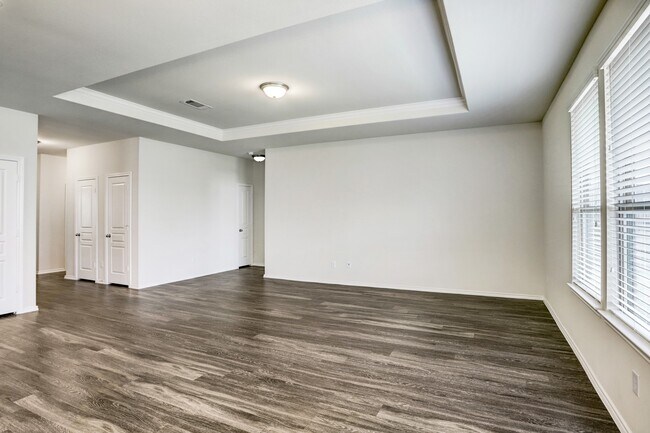 Building Photo - 30214 Live Oak Way