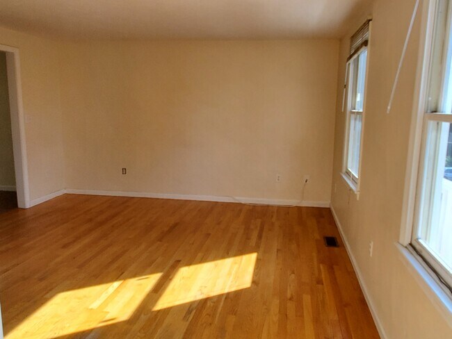 Foto del edificio - 118 Montclair Ave