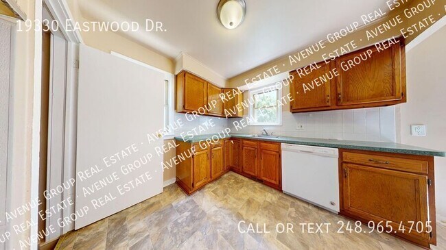 Building Photo - 19330 Eastwood Dr